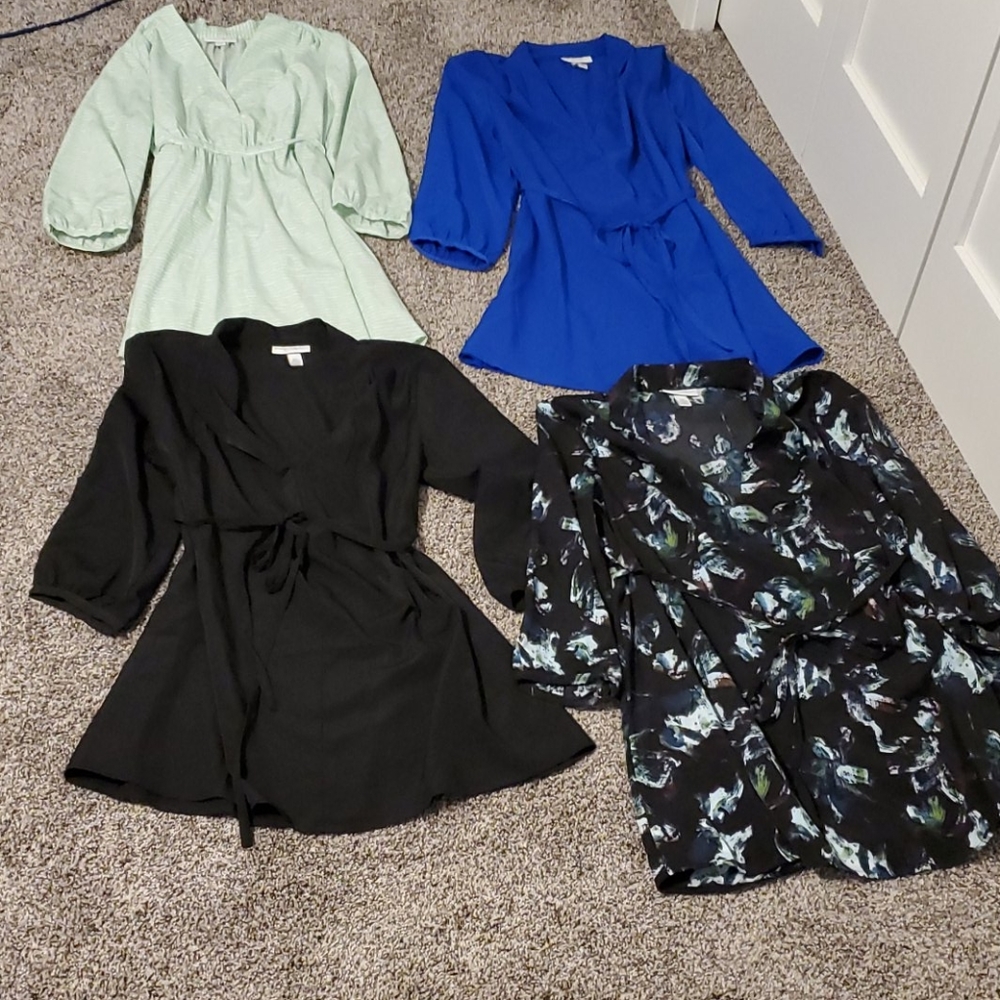 Lot of 4 Liz Lange Maternity work tunics sz s
